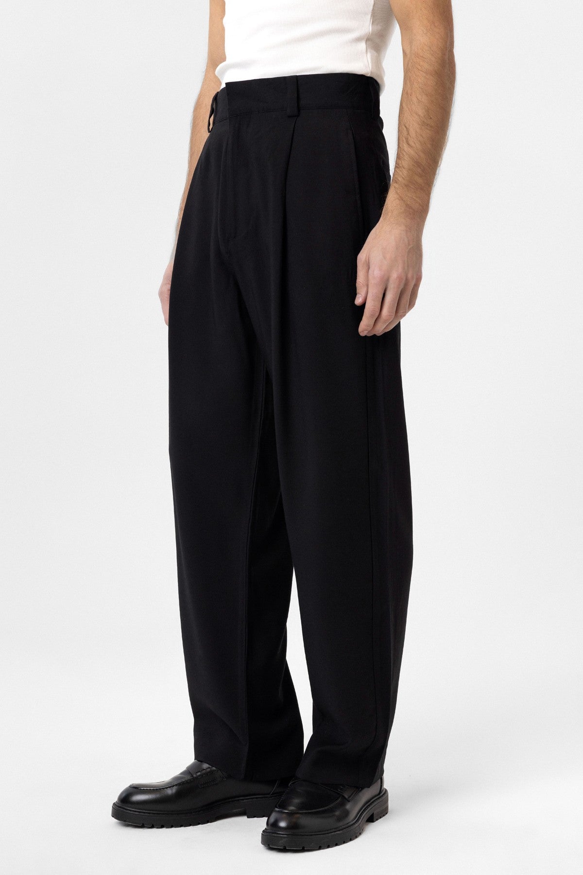 Antioch Pleated Baggy-Fit Men's Pants
