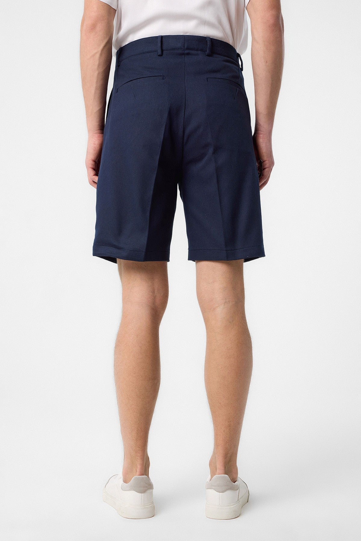 Antioch High-Waisted Pleated Men's Shorts