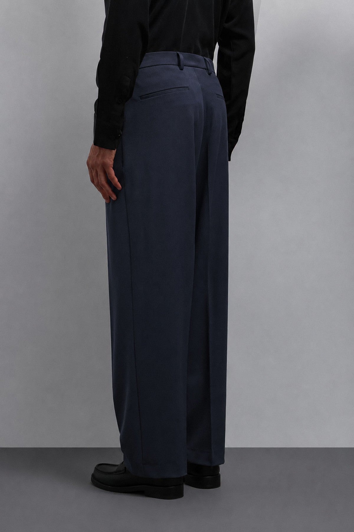 Antioch Relax Fit Baggy Pleated Men's Pants