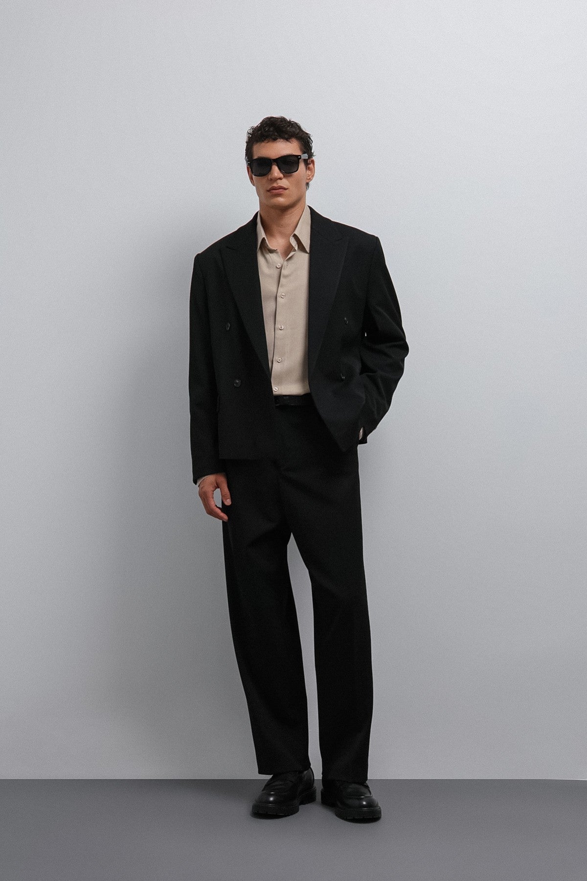 Antioch Kruvaze Relax Crop-Fit Blazer Jacket