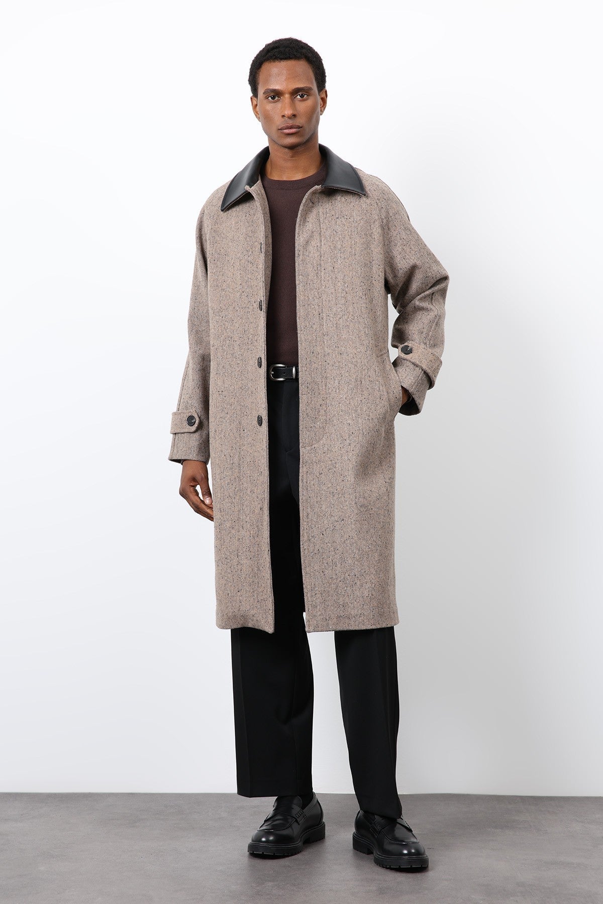 Antioch Men's Wool-Blend Coat with Contrast Collar