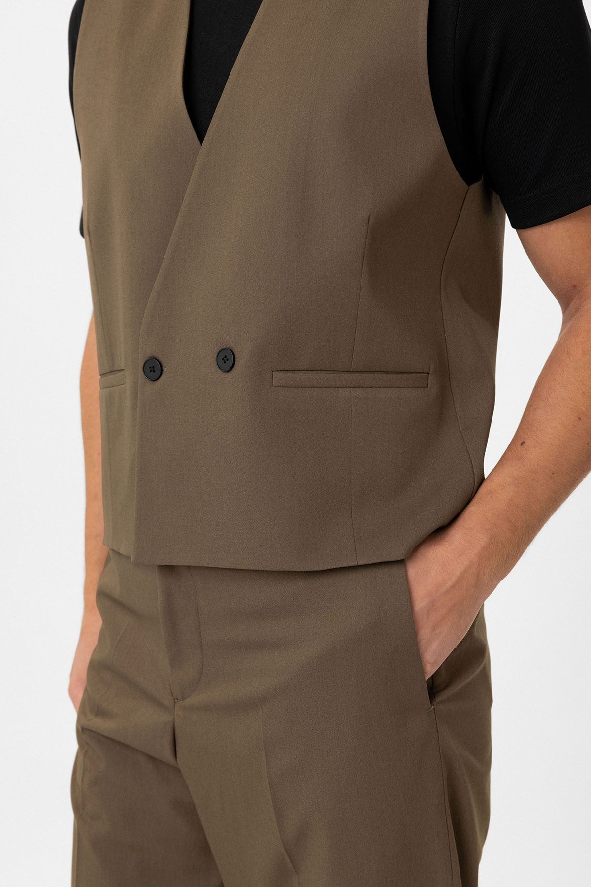 Antioch Men's Technical Relax Fit Vest
