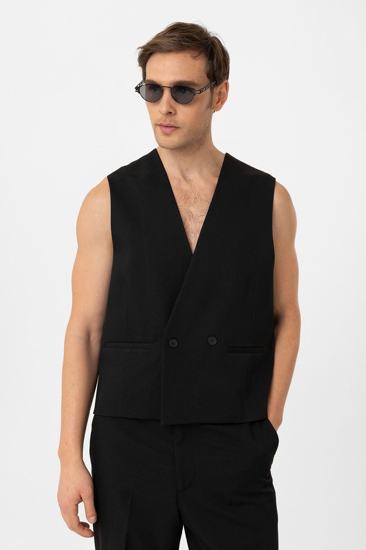 Antioch Men's Technical Relax Fit Vest