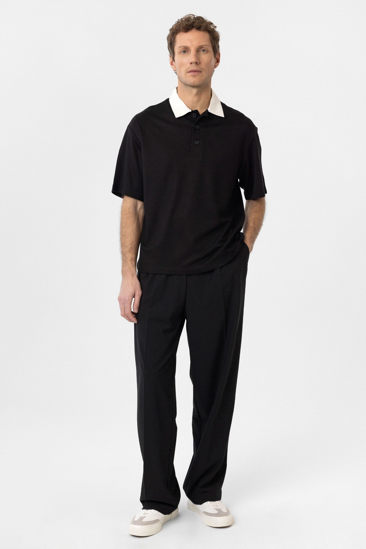 Men's T-Shirt with Contrast Collar and Interlock Weave