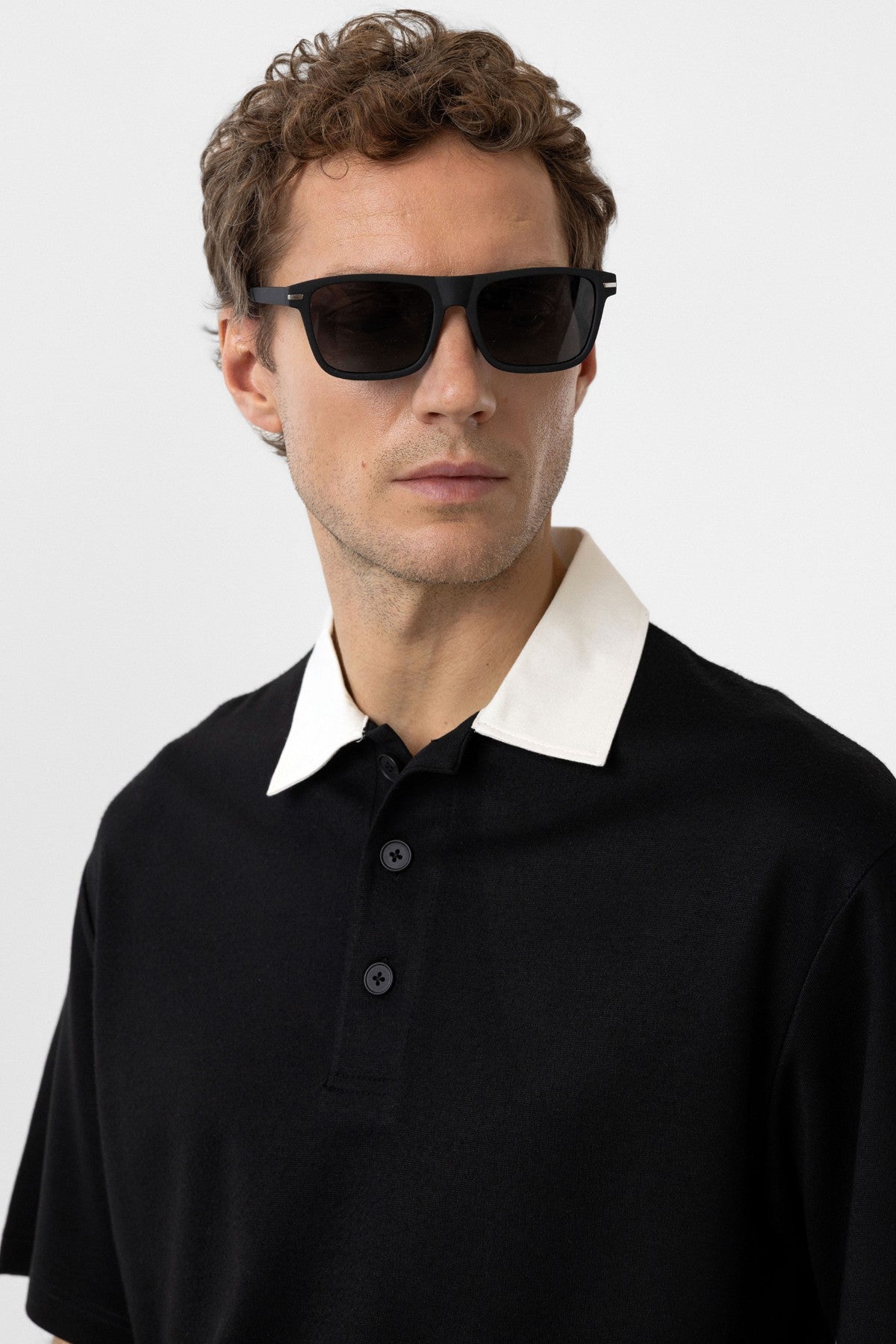 Men's T-Shirt with Contrast Collar and Interlock Weave