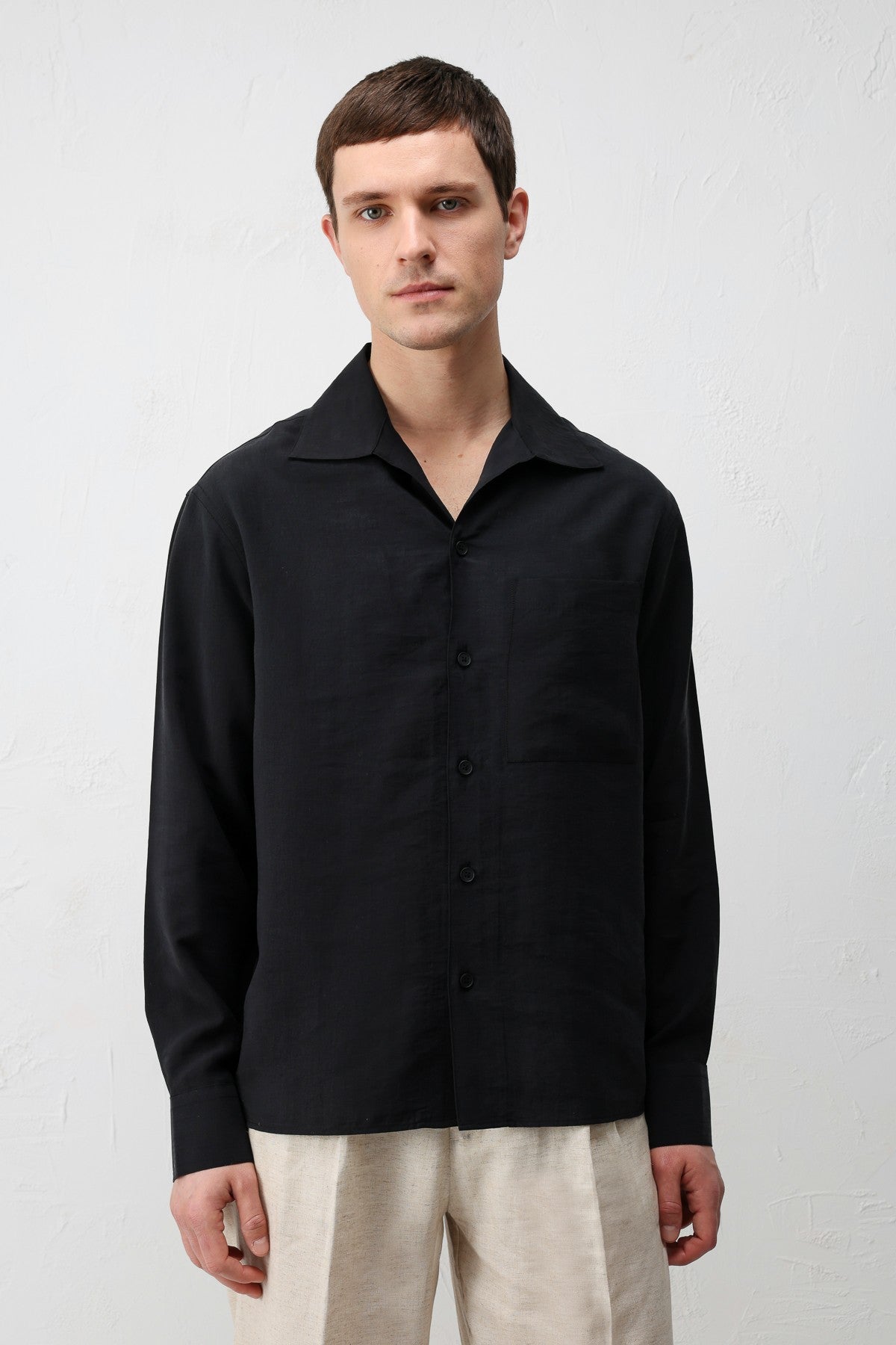 Antioch Men's Shirt with a Wide Collar in a Lyocell Blend