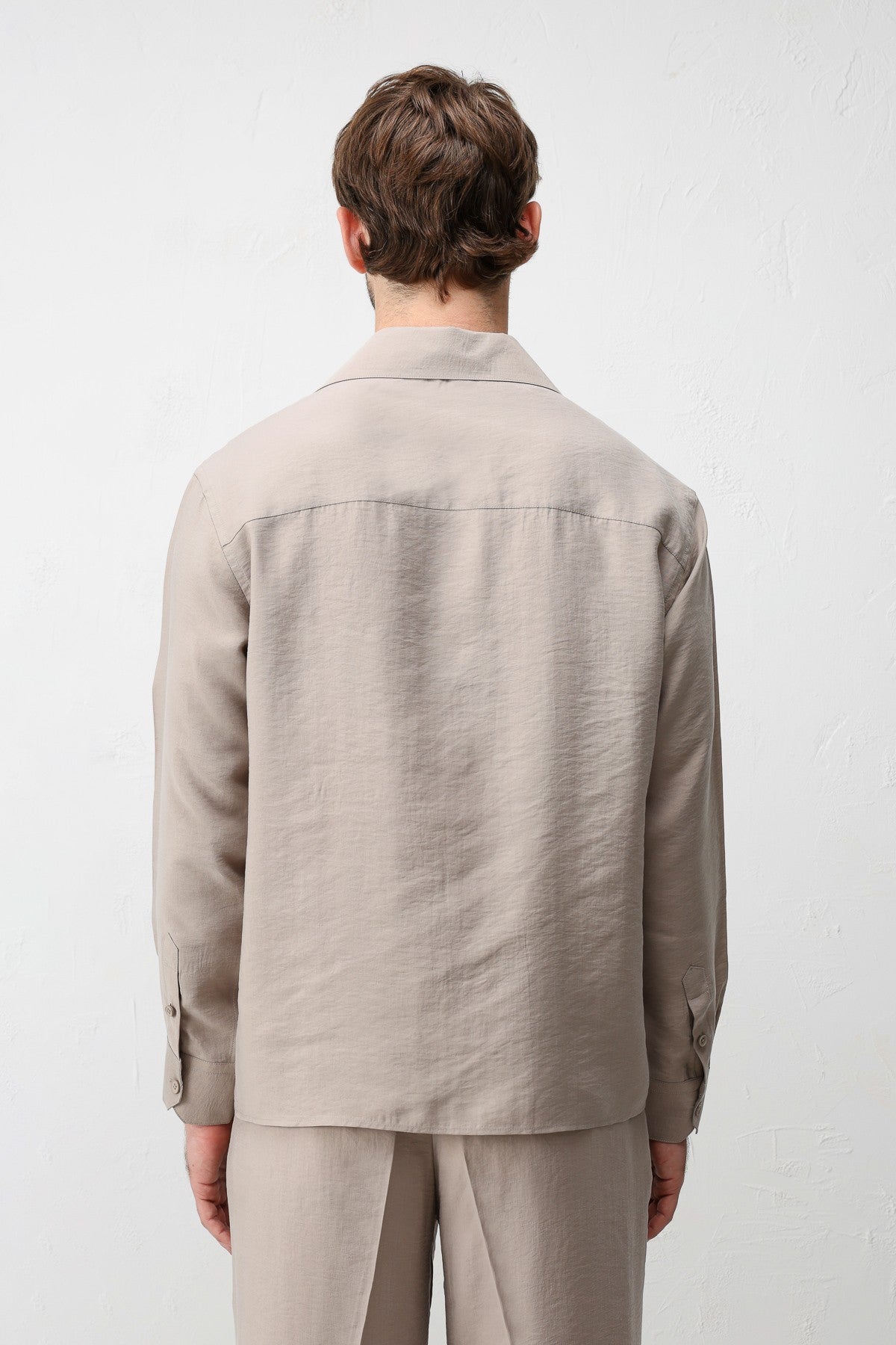 Antioch Men's Shirt with a Wide Collar in a Lyocell Blend