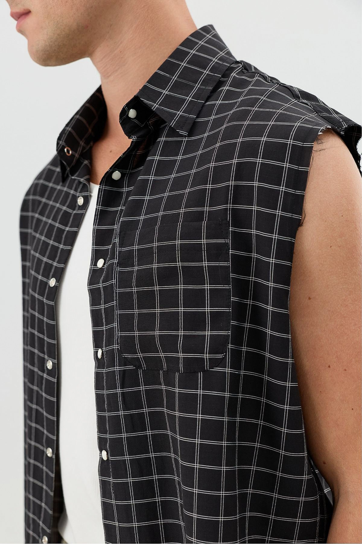 Boxy Fit Men's Sleeveless Shirt