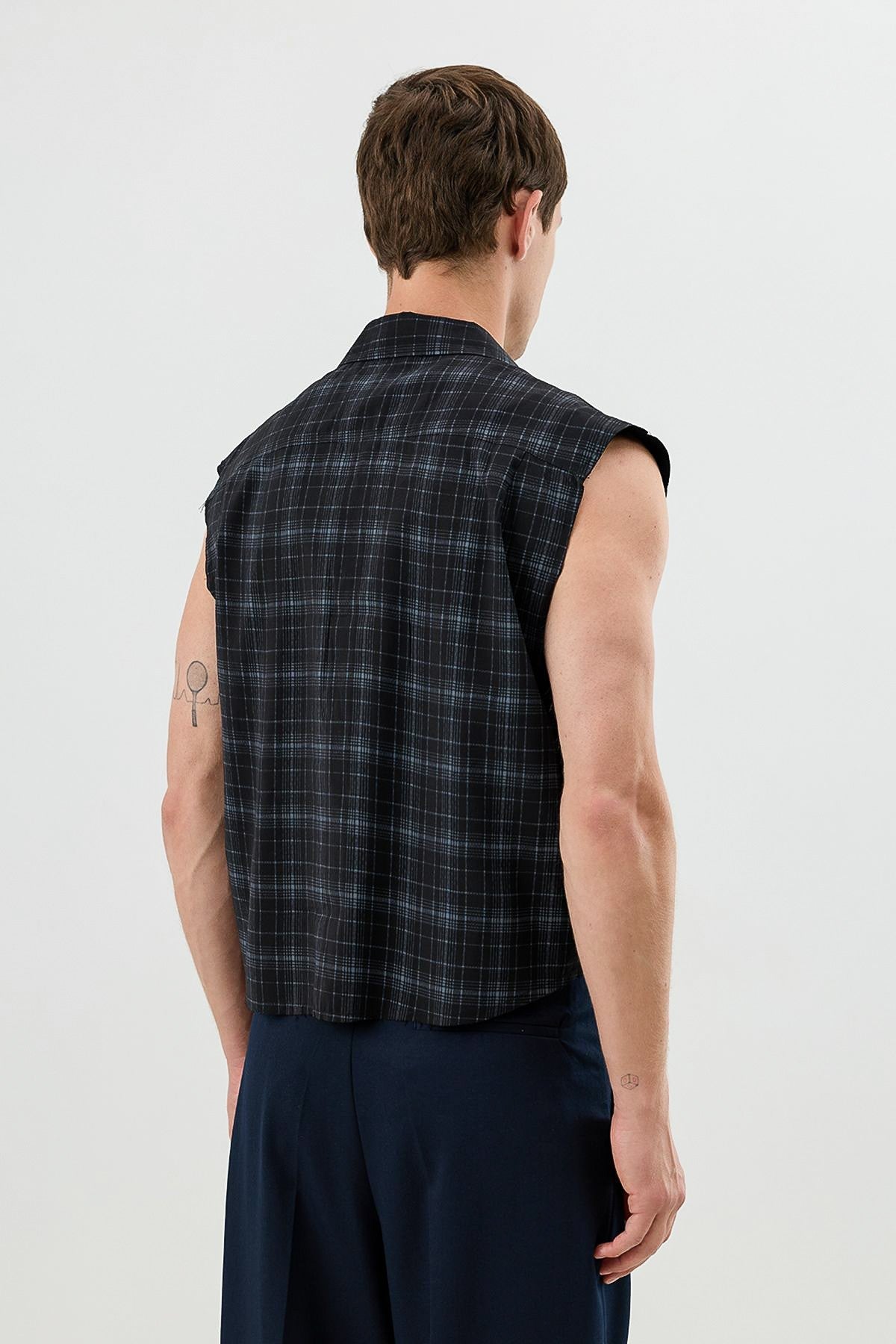 Men's Sleeveless Boxy-Fit Shirt with Modal Blend