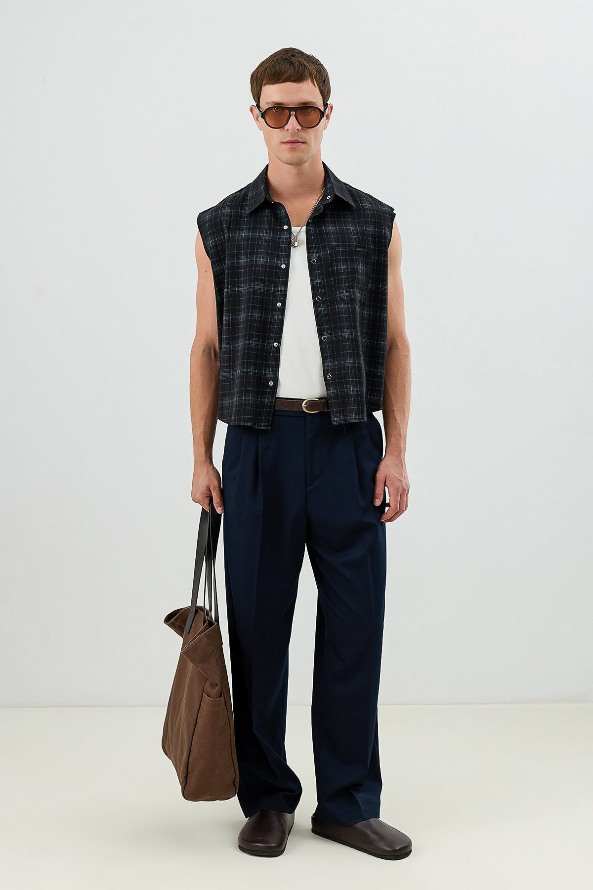 Men's Sleeveless Boxy-Fit Shirt with Modal Blend