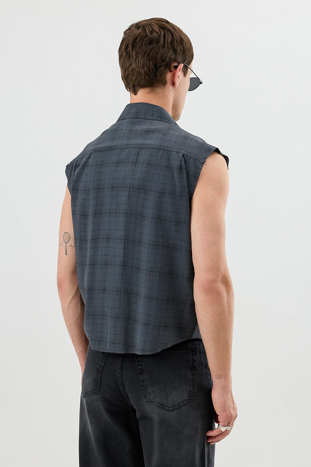 Men's Sleeveless Boxy-Fit Shirt with Modal Blend