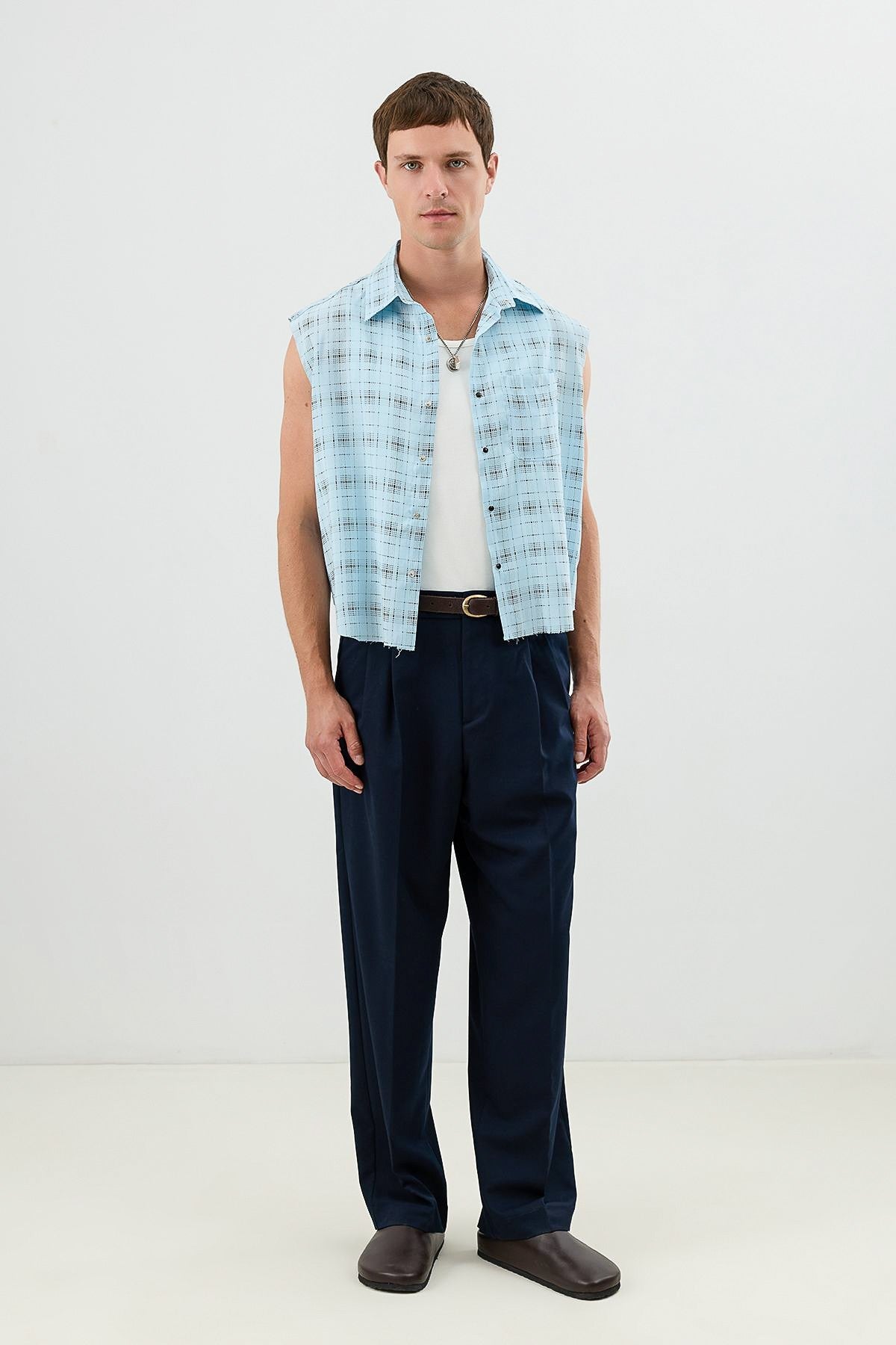 Men's Sleeveless Boxy-Fit Shirt with Modal Blend