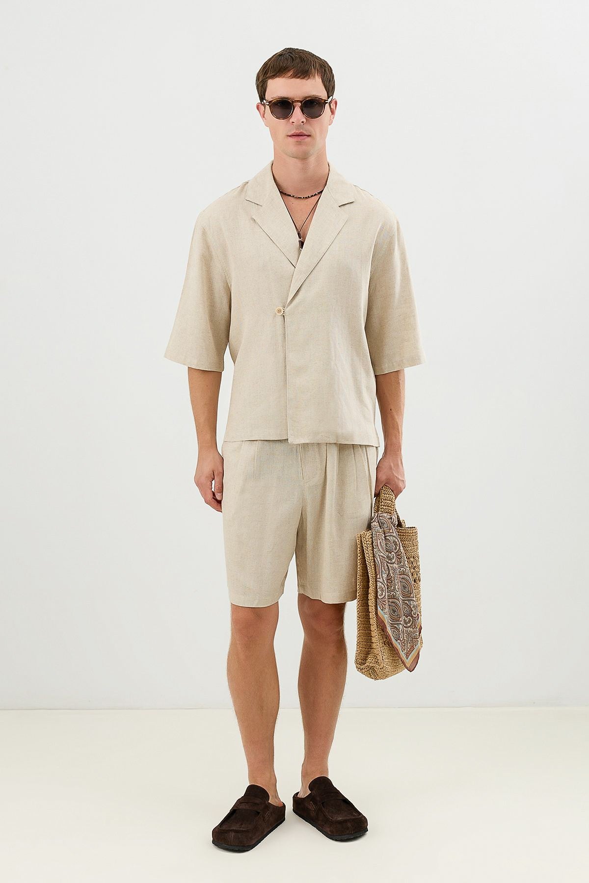 Men's Relaxed-Fit Symmetrical Shirt with Linen Blend