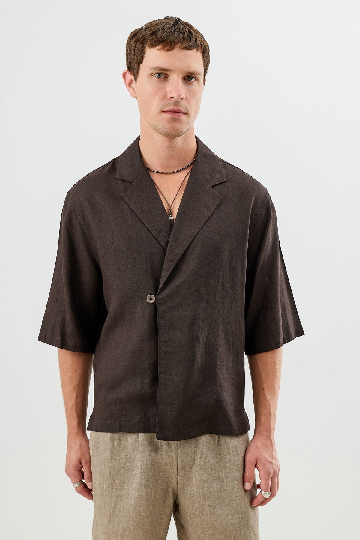 Men's Relaxed-Fit Symmetrical Shirt with Linen Blend