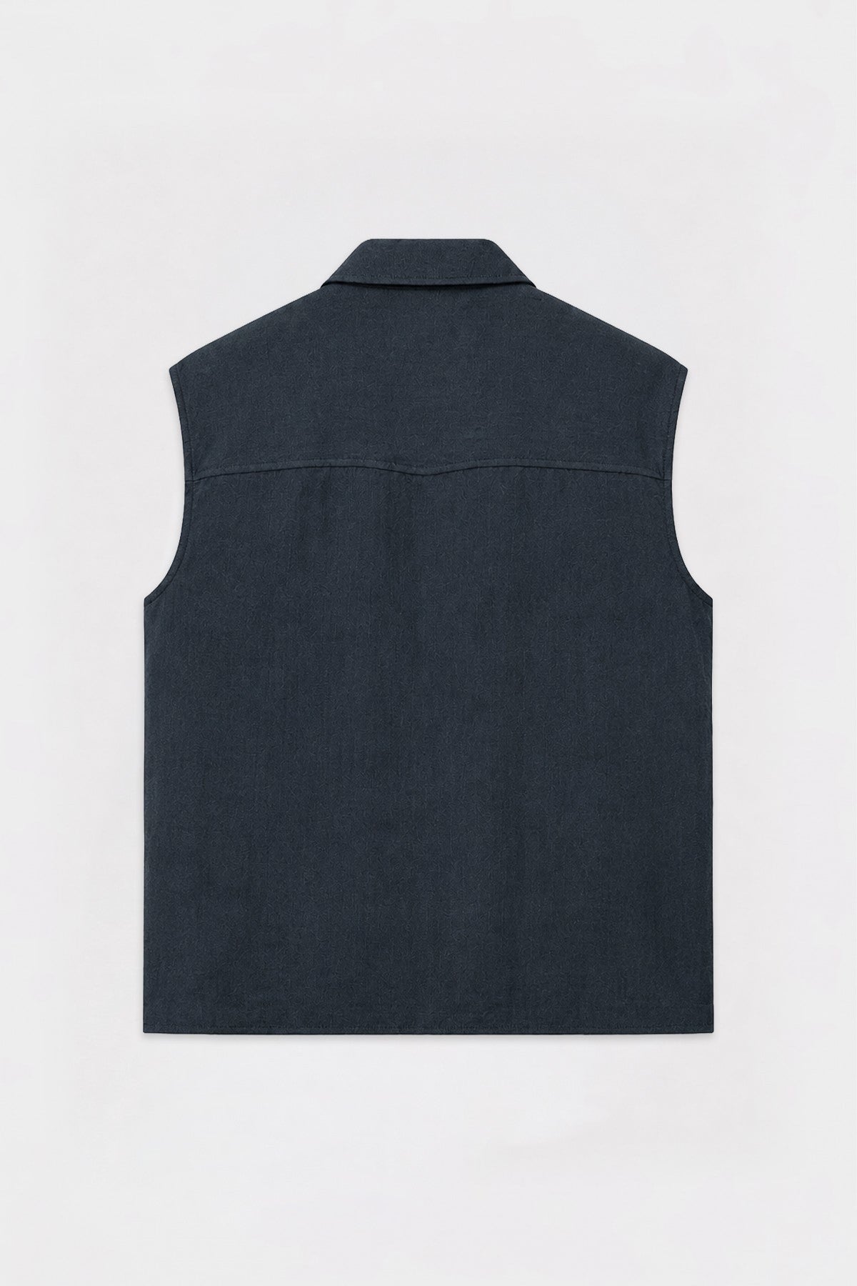 Men's Sleeveless Crop-Fit Shirt with Lyocell Blend