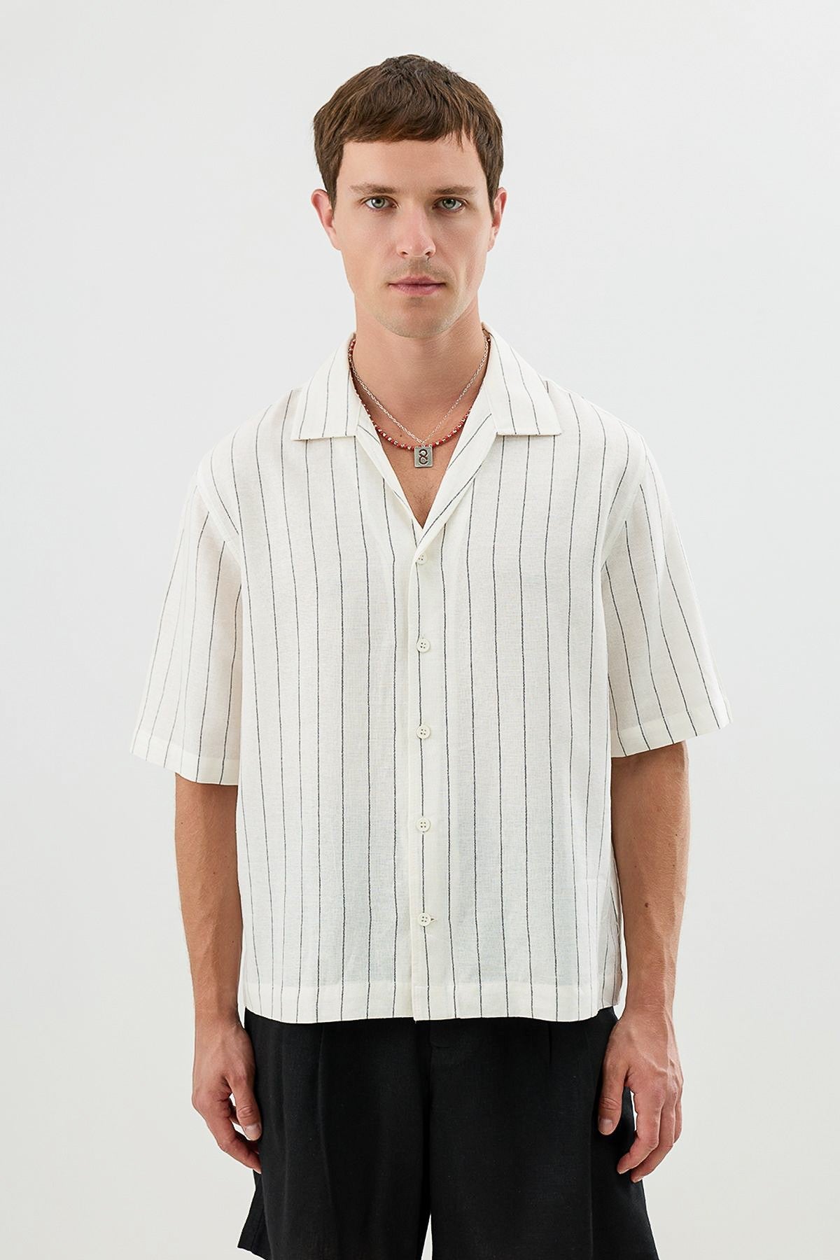 Men's Short-Sleeve Striped Relaxed-Fit Shirt with Linen Blend