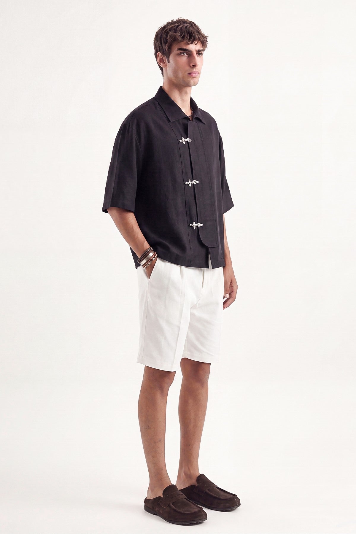 Relaxed-Fit Shirt with Detailed Closure
