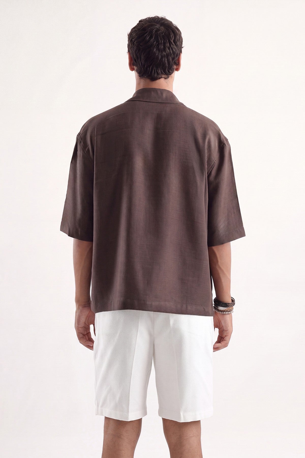 Relaxed-Fit Shirt with Detailed Closure