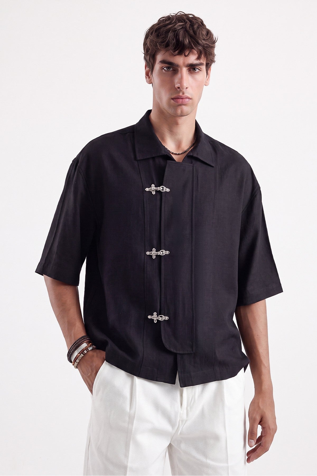 Relaxed-Fit Shirt with Detailed Closure