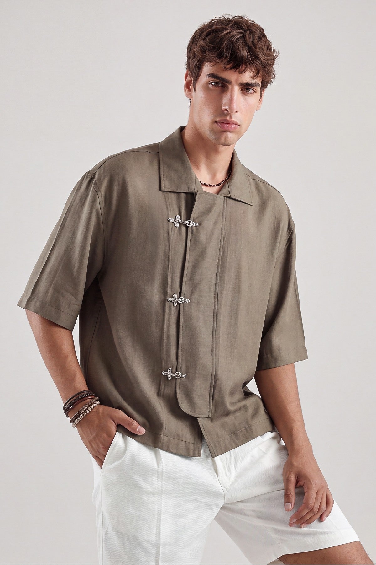 Relaxed-Fit Shirt with Detailed Closure
