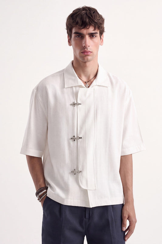 Relaxed-Fit Shirt with Detailed Closure