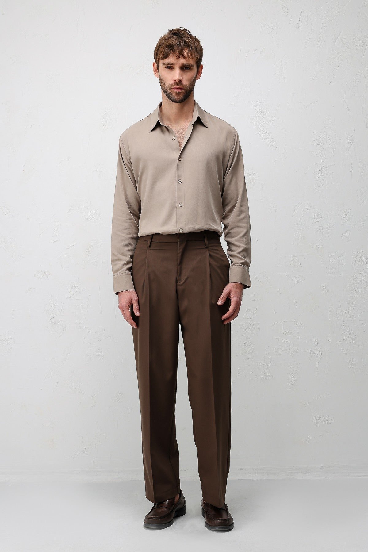 Antioch Relaxed-Fit Pleated Men's Pants