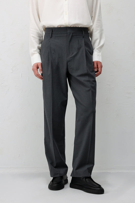 Antioch Relaxed-Fit Pleated Men's Pants