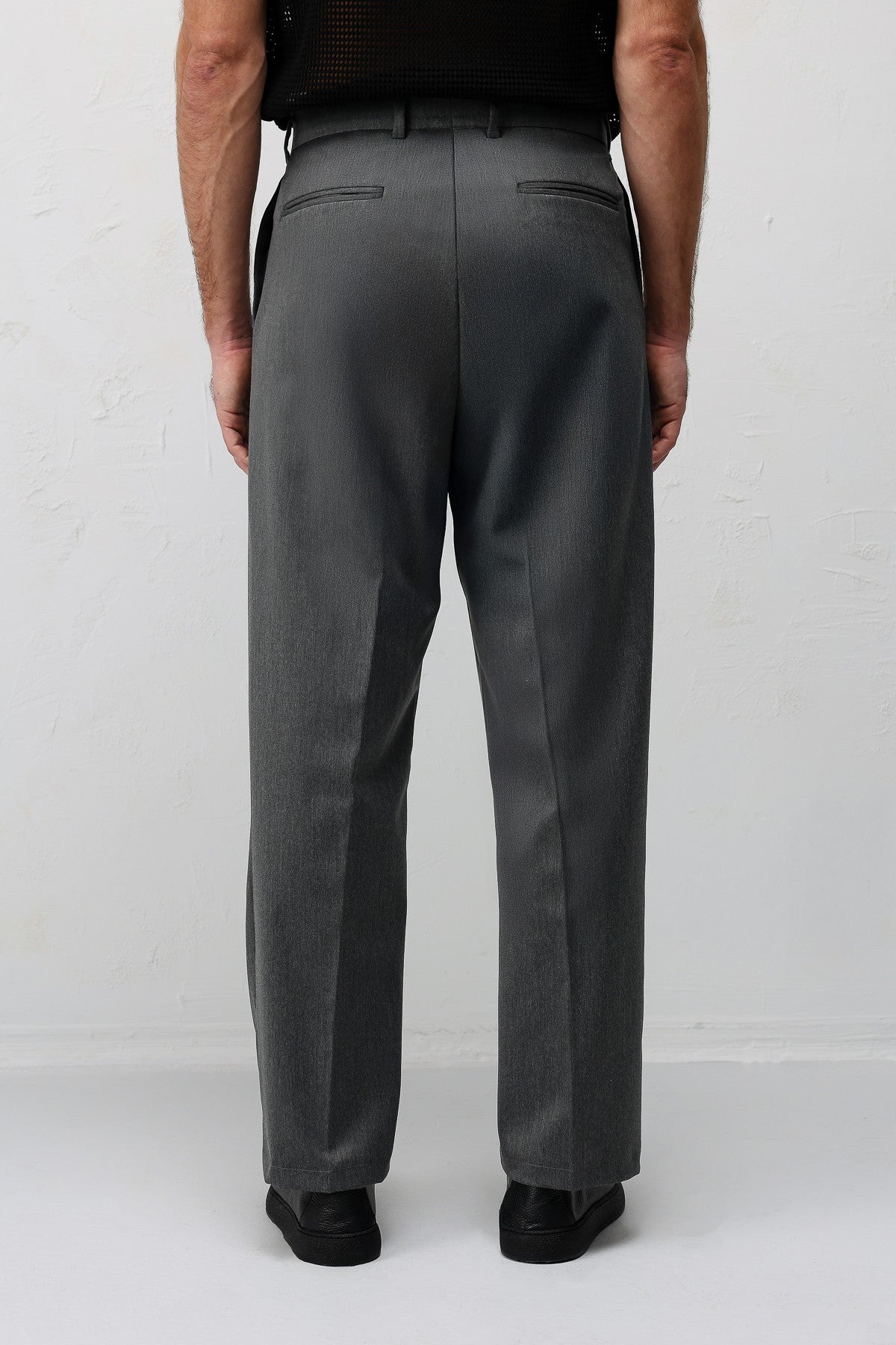Pleated Relaxed-Fit Men's Pants