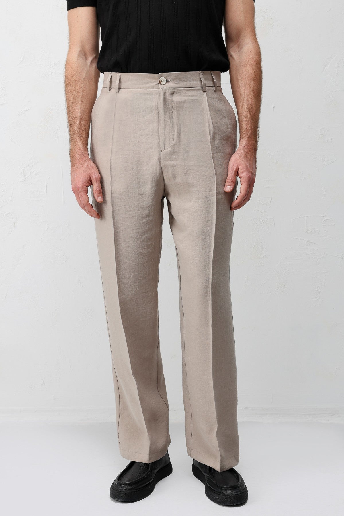 Antioch Lyocell Relaxed-Fit Pleated Men's Pants