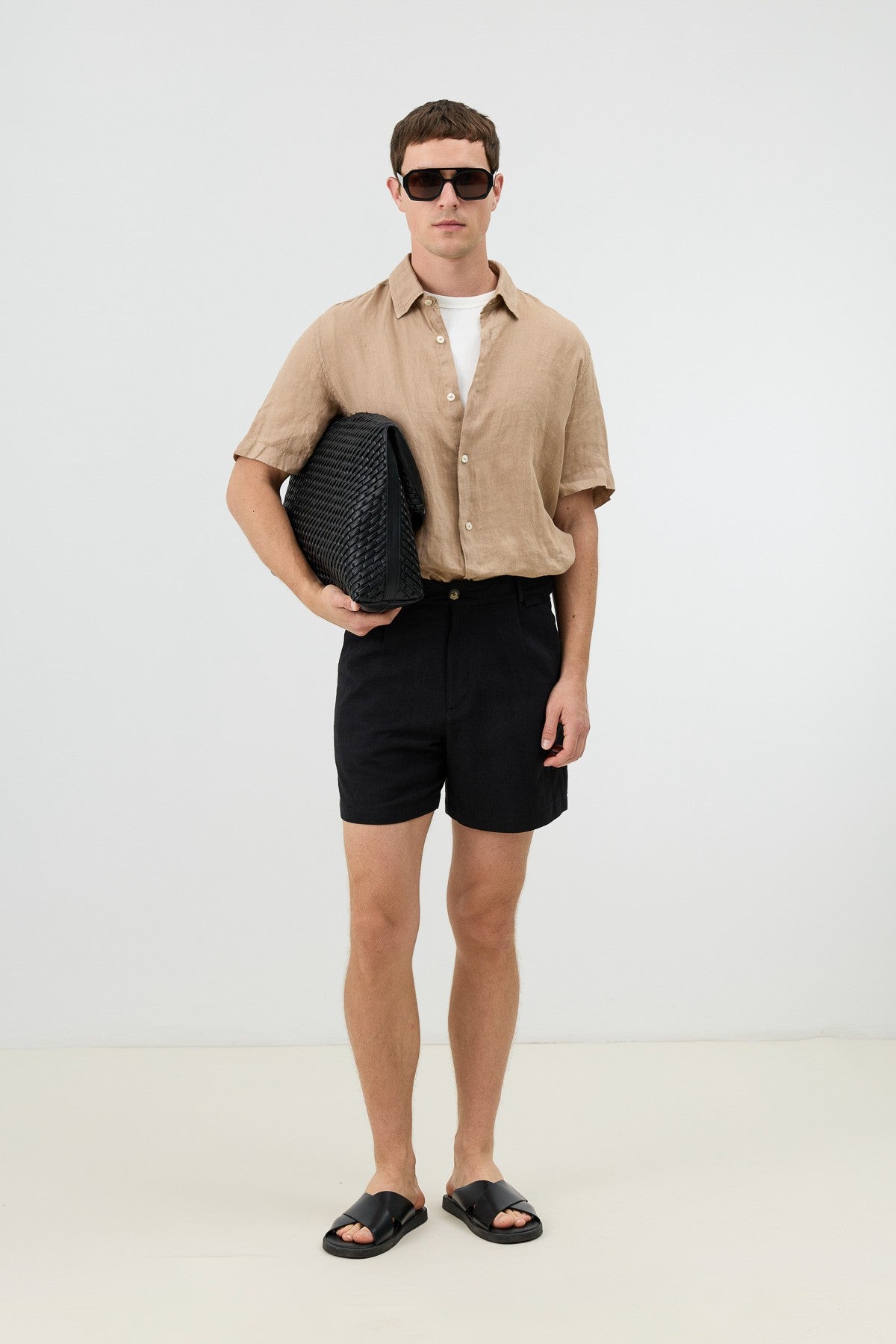 Antioch Men's Textured Linen-Blend Shorts