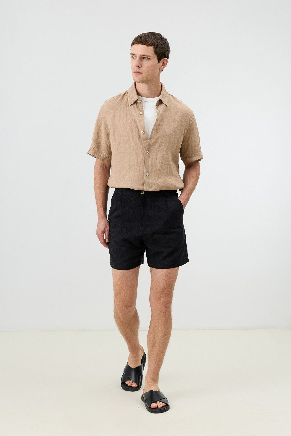 Antioch Men's Textured Linen-Blend Shorts