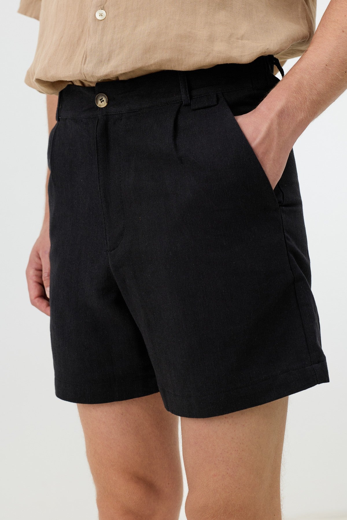 Antioch Men's Textured Linen-Blend Shorts