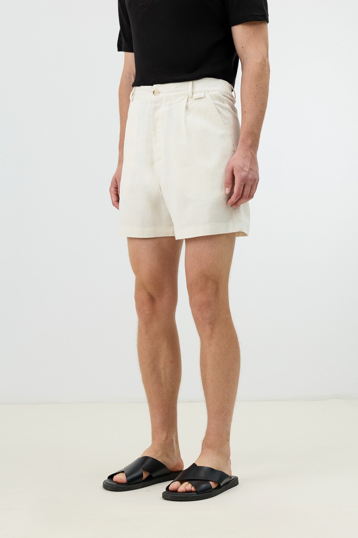 Antioch Men's Textured Linen-Blend Shorts