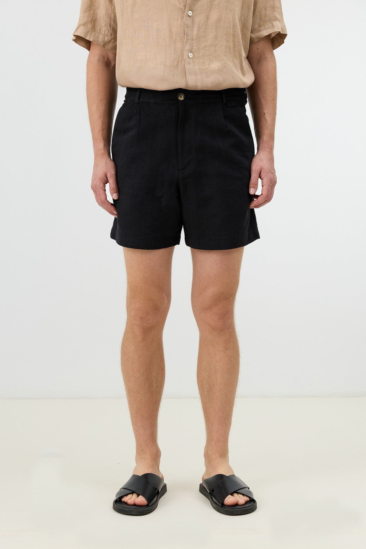 Antioch Men's Textured Linen-Blend Shorts
