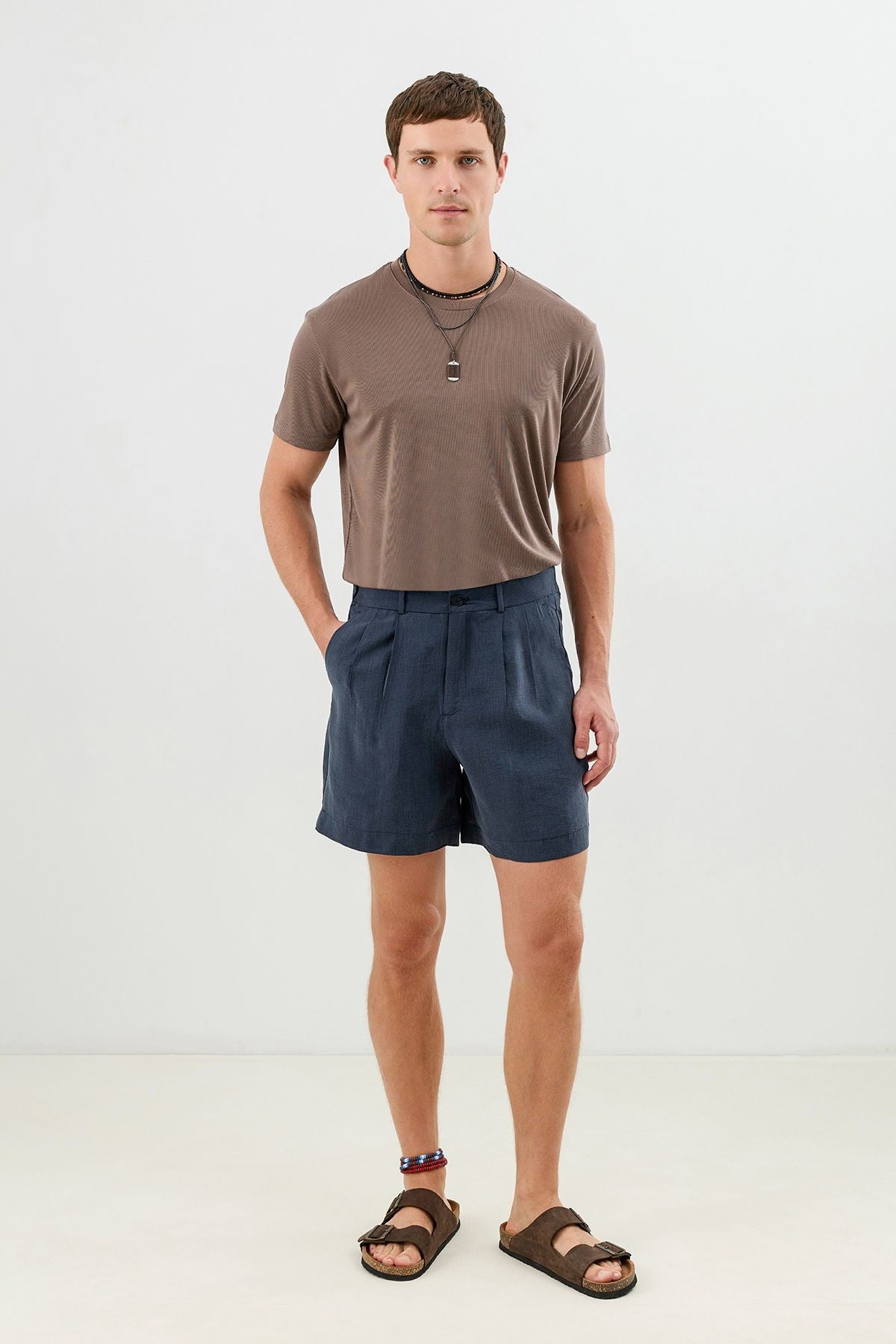Men's Pleated Shorts with Lyocell Blend