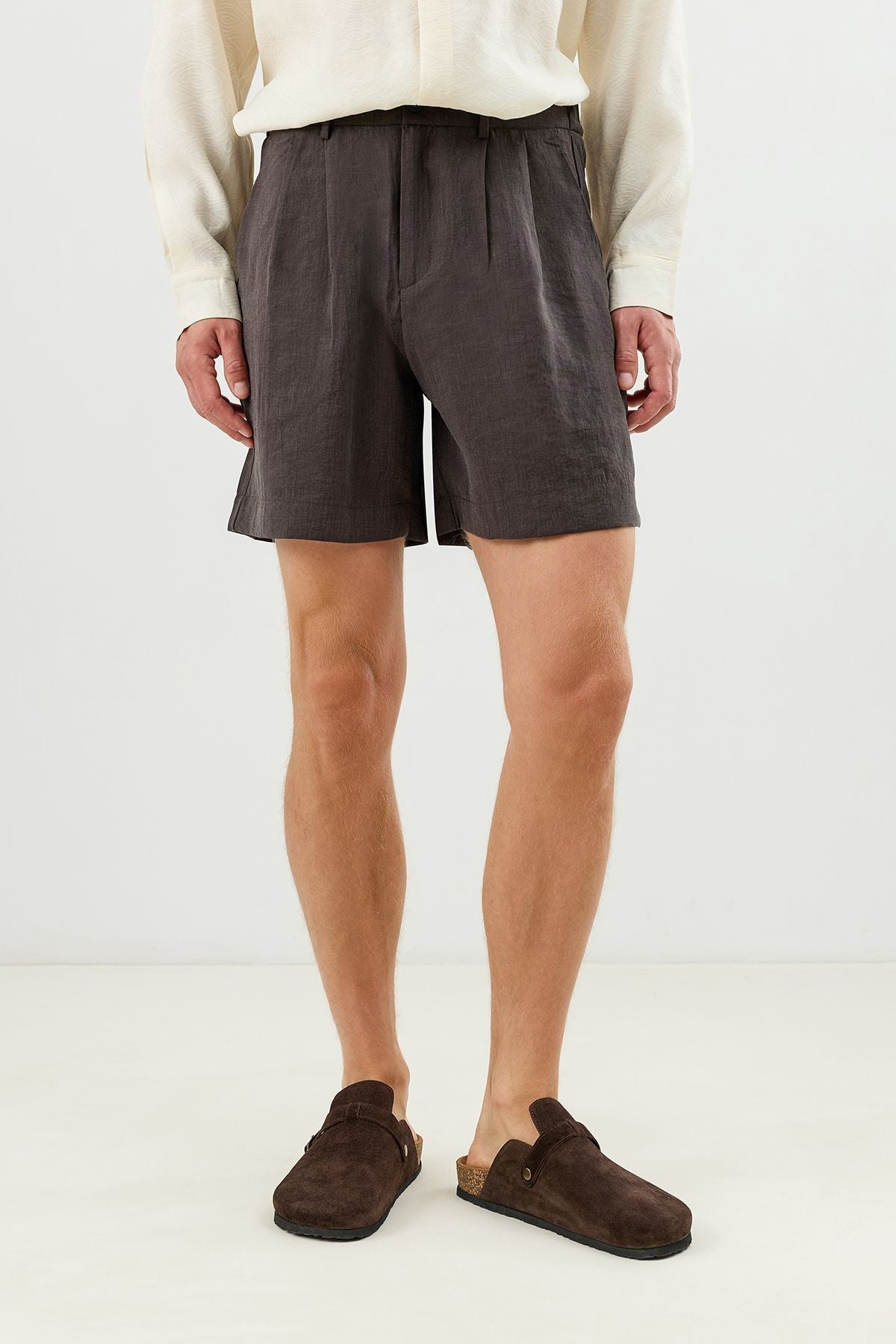 Men's Pleated Shorts with Lyocell Blend