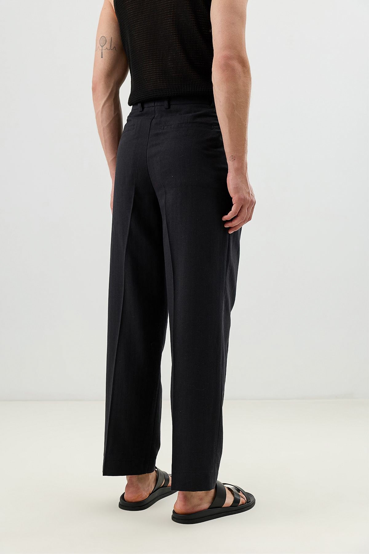 Men's Pleated Pants with Linen Blend