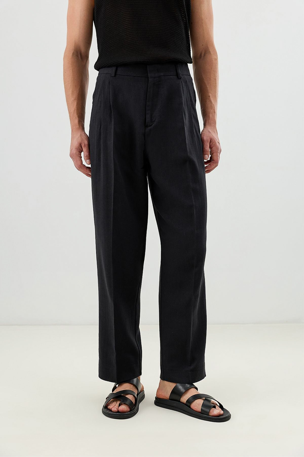 Men's Pleated Pants with Linen Blend
