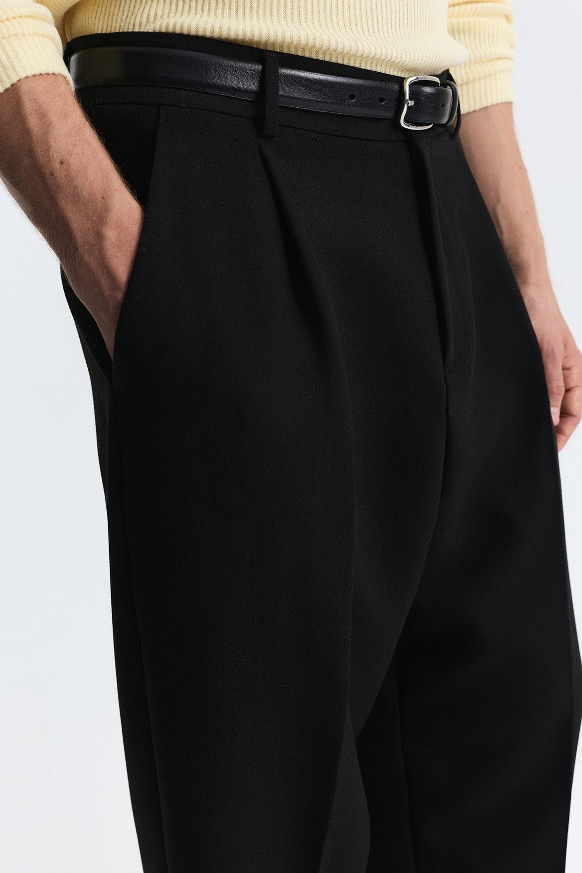 Relaxed Pleated Pants