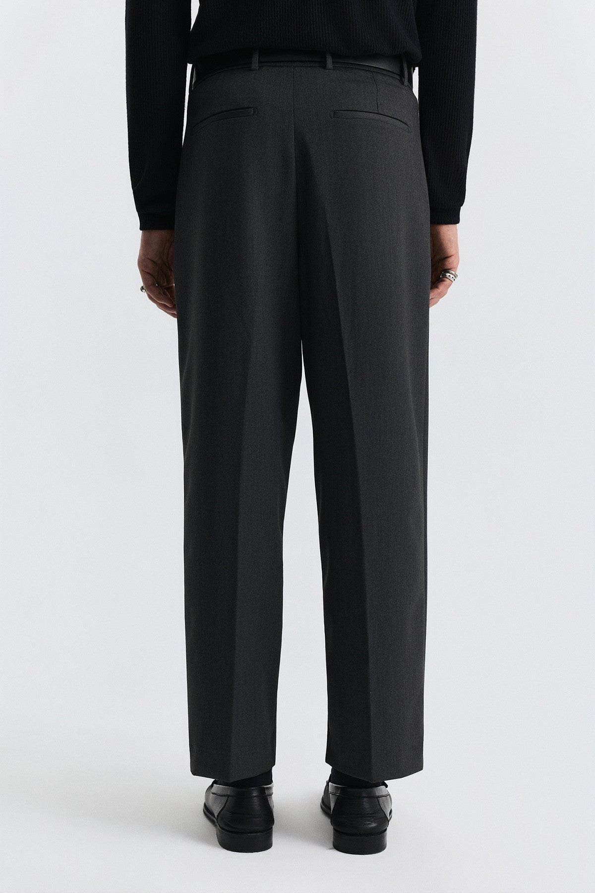 Relaxed Pleated Pants