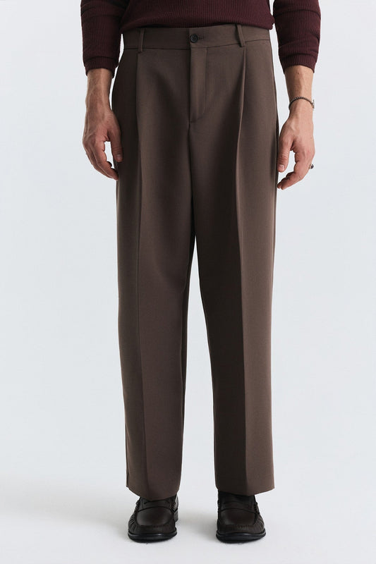 Relaxed Pleated Pants