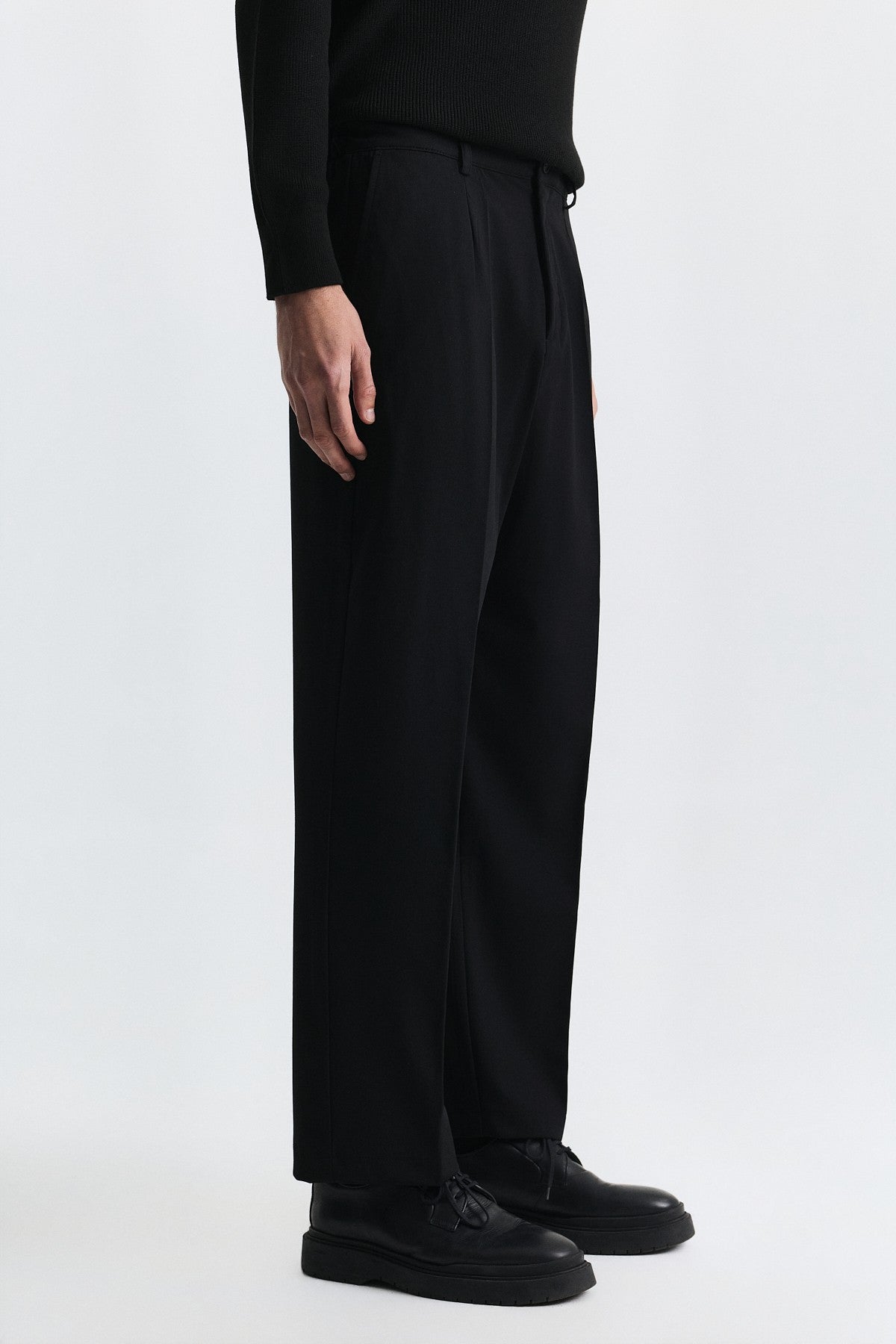 Wool-Blend Pleated Pants