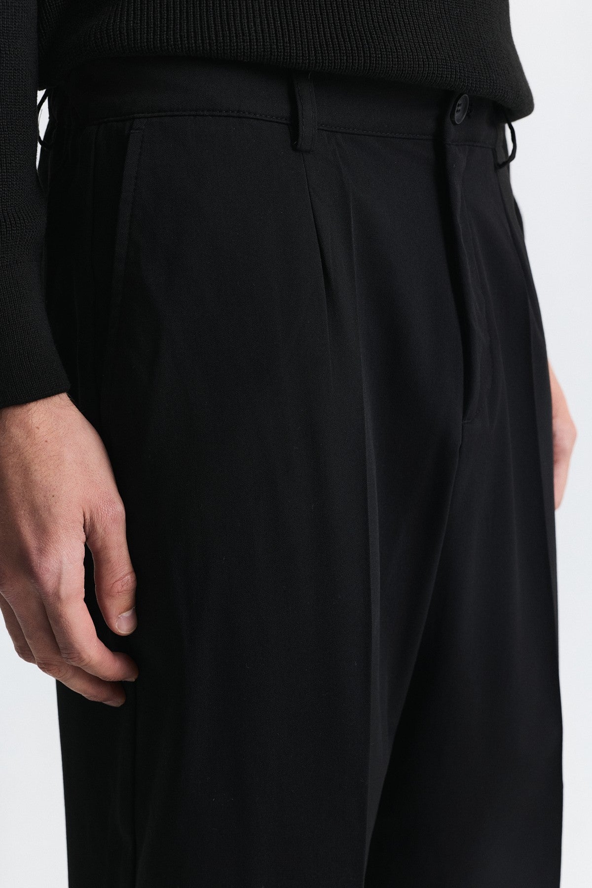 Wool-Blend Pleated Pants