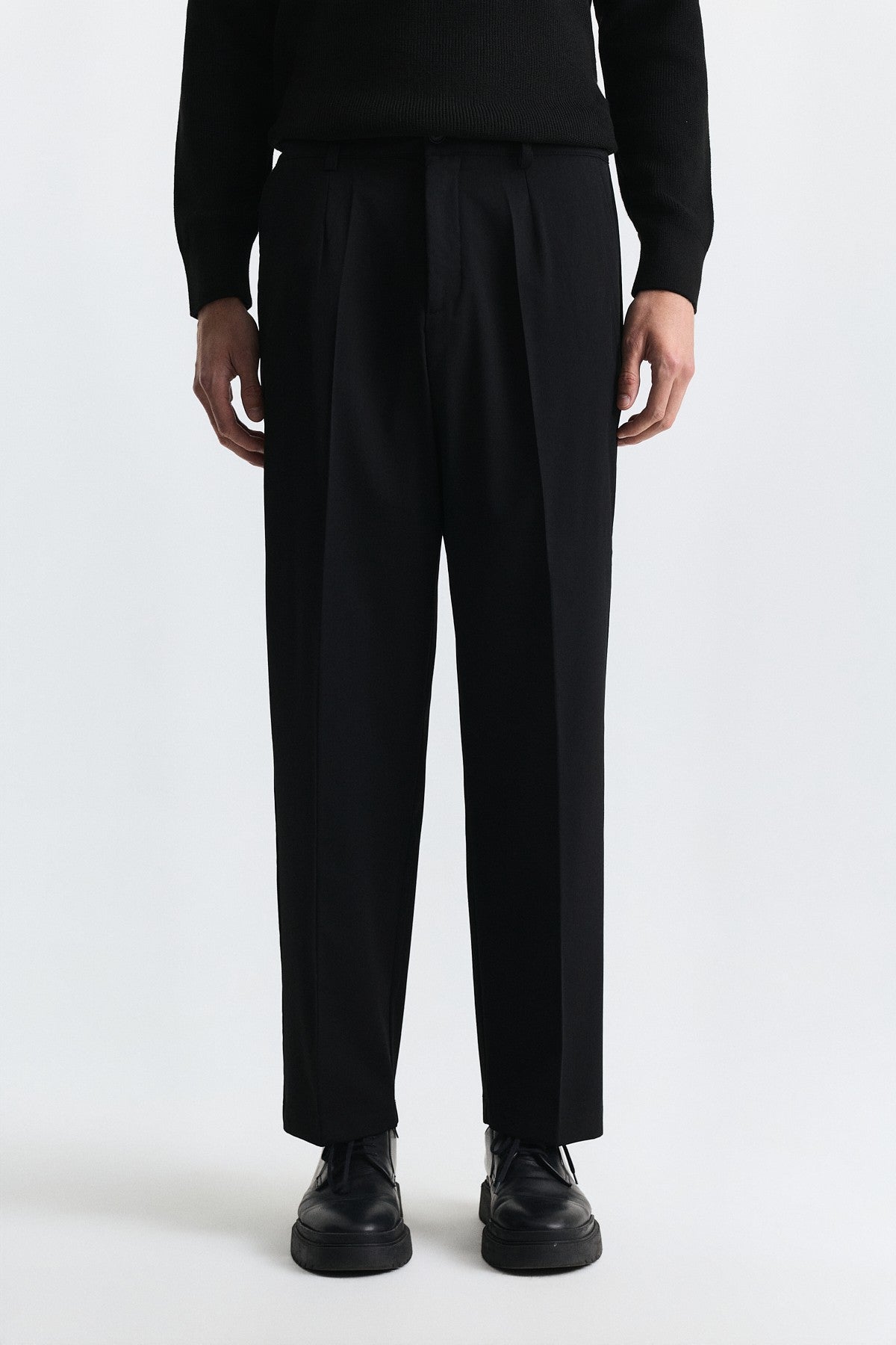 Wool-Blend Pleated Pants
