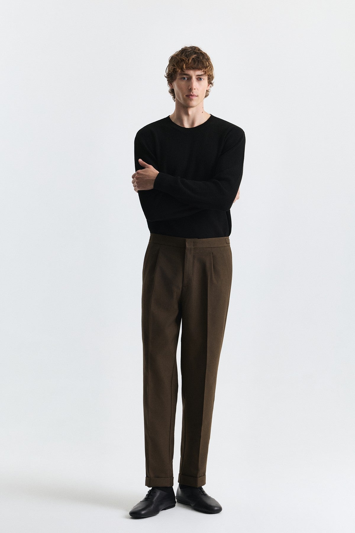 Relaxed-Fit Wool-Blend Pleated Pants
