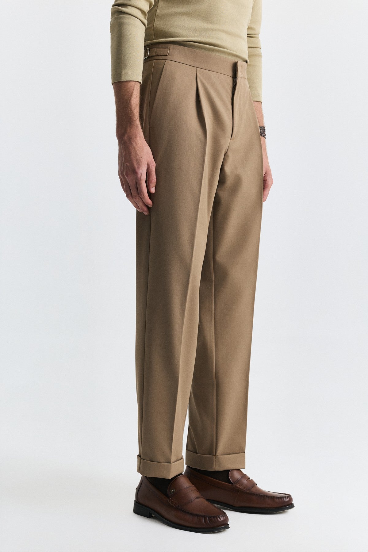 Relaxed-Fit Wool-Blend Pleated Pants