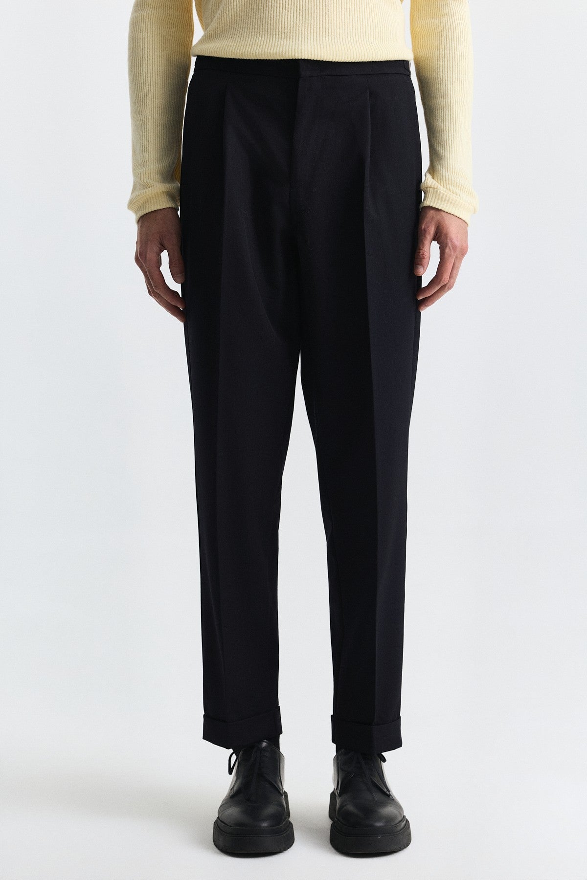 Relaxed-Fit Wool-Blend Pleated Pants