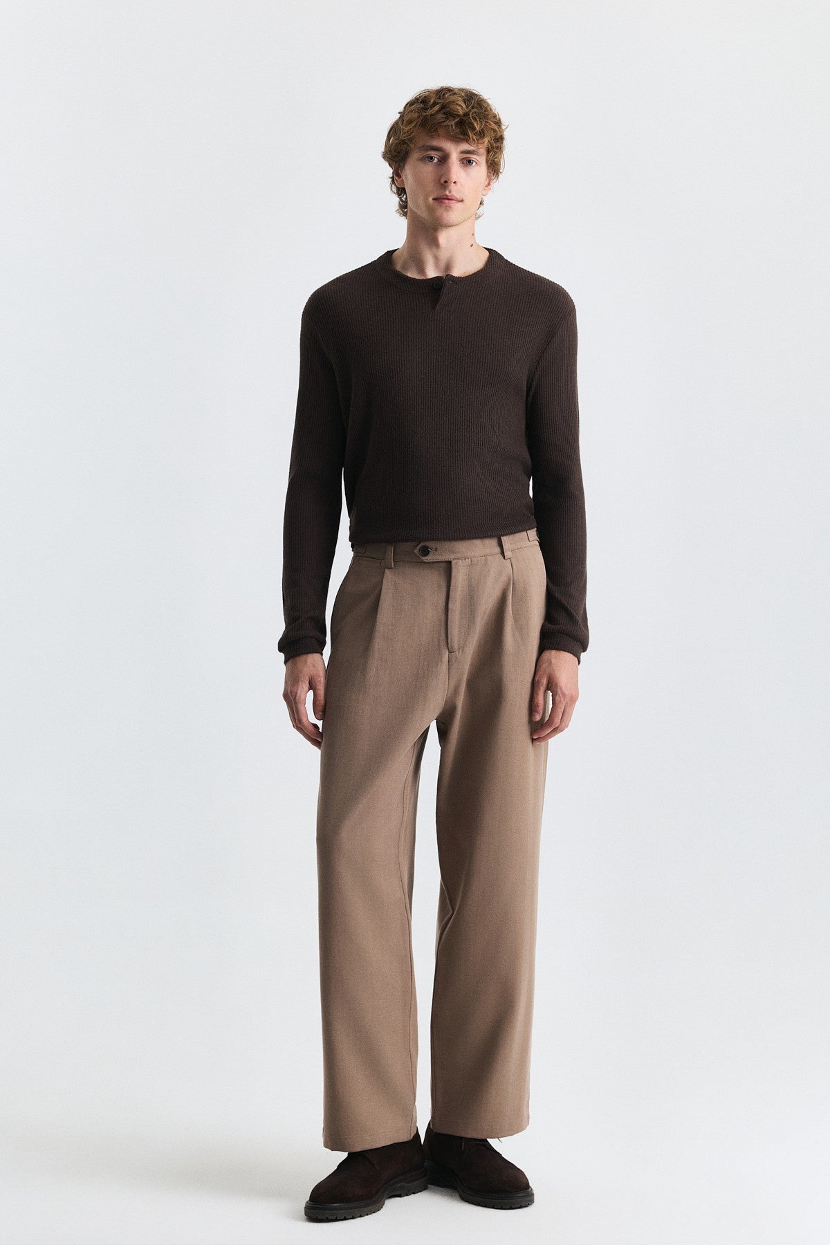 Relax Fit Pleated Pants