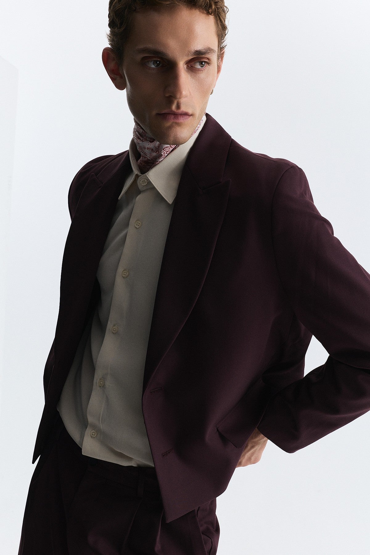 Crop-Fit Blazer Jacket