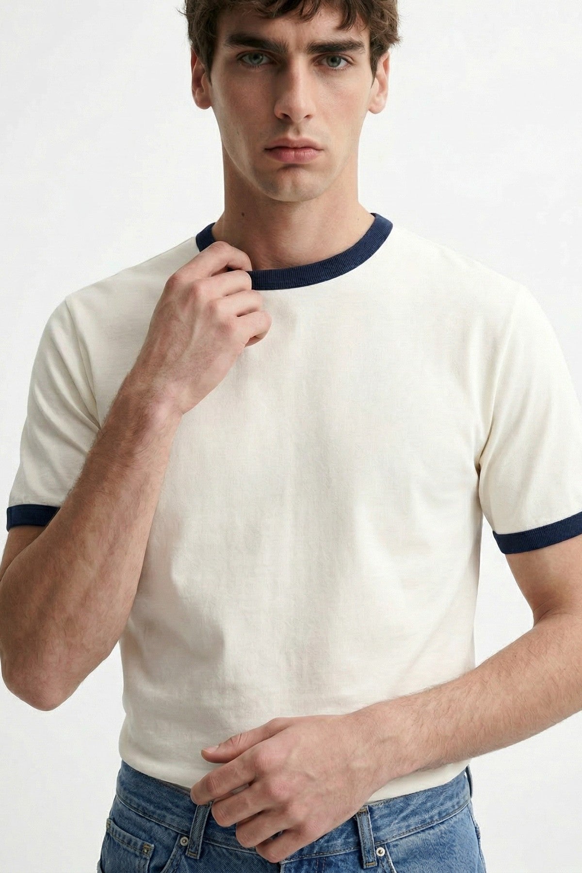 Men's T-Shirt with Contrast Collar